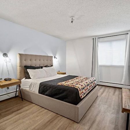 Modern 2Br With Free Parking And Newly Renovated Apartment Fort Mcmurray Exterior photo